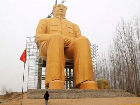 Idolatría en China: Construyen gigantesca estatua de Mao