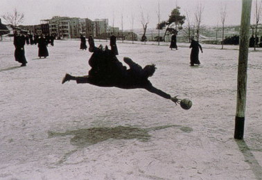 Juan Pablo jugando futbol