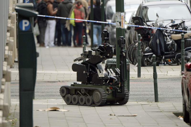robot militar