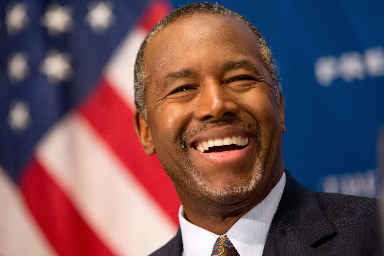 Adventista Ben Carson rechaza puesto en el gabinete de Donald Trump