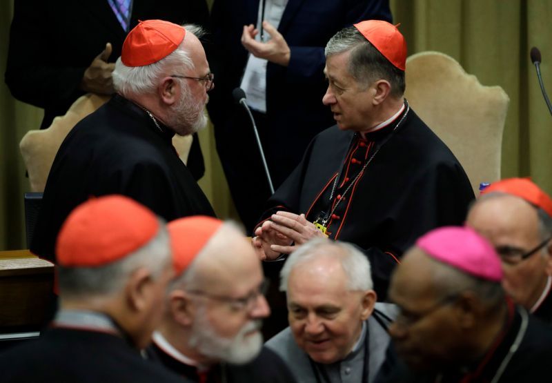 Cardenal le dice a la cumbre del Vaticano que se destruyeron algunos documentos de abuso sexual