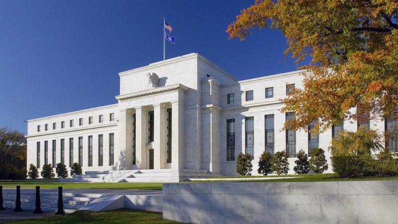 Peter Schiff: La vacuna COVID del Fed está enfermando la economía