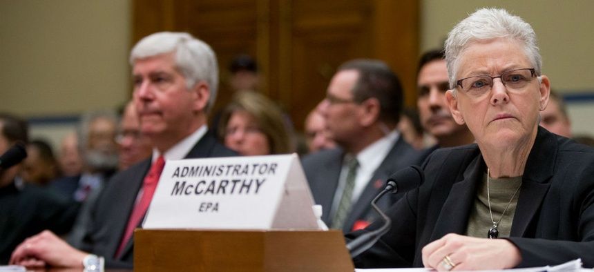 Biden asigna a exjefa de EPA que fue criticada por la crisis del agua en Flint como zar del clima