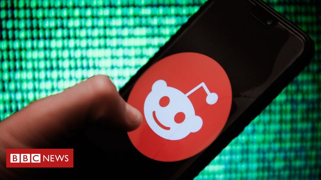 Reddit despide controvertida contratación luego que cientos de subreddits se vuelven privados