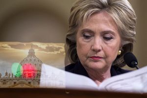 Correos electrónicos de Clinton revelan estrecha relación con el Vaticano