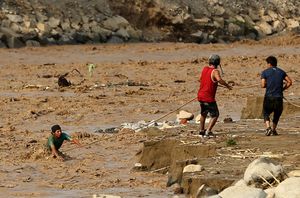 Perú: aumenta la cifra de muertos por las inundaciones y hay varios ríos en alerta roja