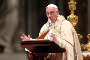 El papa Francisco dice que las "noticias falsas" son "satánicas"