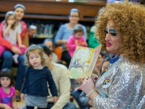 Travestis son enviados a escuelas primarias para promover la "tolerancia"