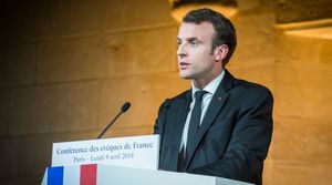 Macron a obispos: Francia necesita a la Iglesia Católica