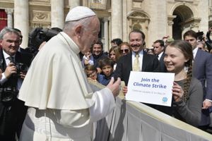 Psicólogo preocupado por el bienestar mental de la chica poster del cambio climático, Greta Thunberg