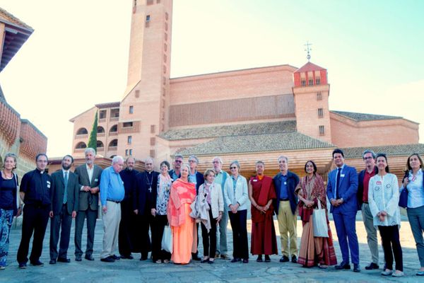 Científicos señalan en rol de las religiones contra el cambio climático