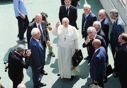 Inician reunión entre iglesias católicas y evangélicas para promover la unidad