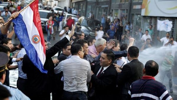 El día en el que ardió el Congreso de Paraguay