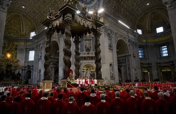 El papa planea celebraciones del Pentecostés con carismáticos y pentecostales