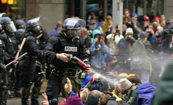 Disturbios públicos masivos en Francia, España, Argelia, Irak, Líbano, Egipto, Hong Kong, Venezuela, Chile, Ecuador y Bolivia