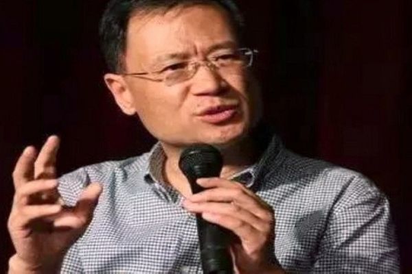 Autoridades chinas arrestan a profesor crítico de Xi por el virus